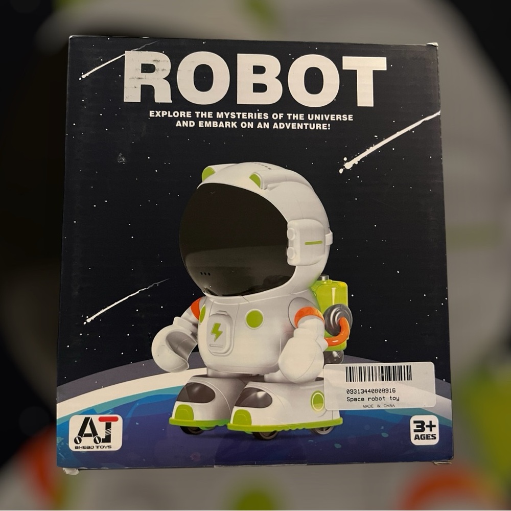 Robot Space Toy - White and Green